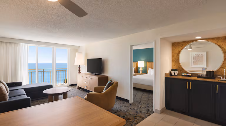 deefl-2-queen-bed-oceanfront-01